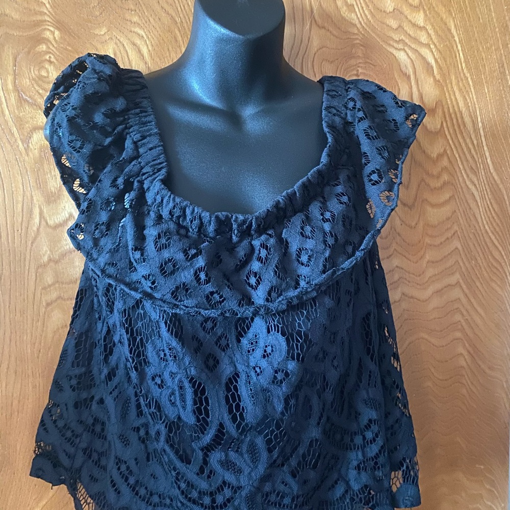 Kendall &Kylie off the shoulder blk lace top L - Picture 2 of 7
